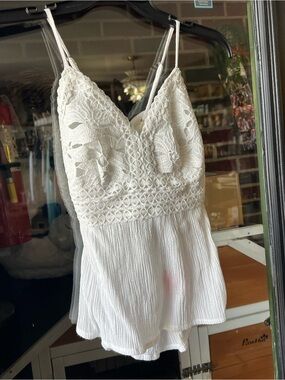 Shyanne White Crochet Lace Spaghetti Strap Crop Top Size XS